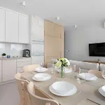 Modern Near The Sea With Parking & Air Conditioning By Renters Apartment *