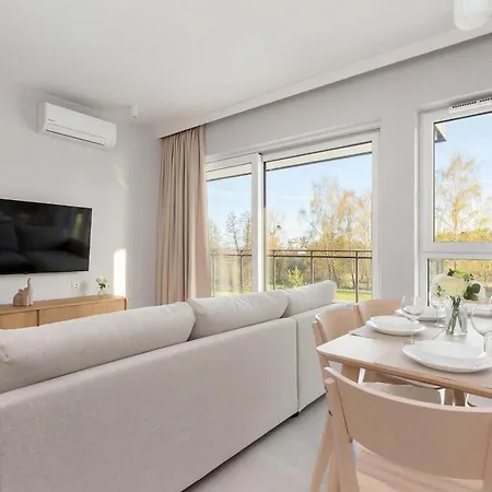 Modern Near The Sea With Parking & Air Conditioning By Renters