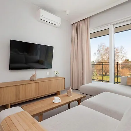 Modern Near The Sea With Parking & Air Conditioning By Renters Apartman *
