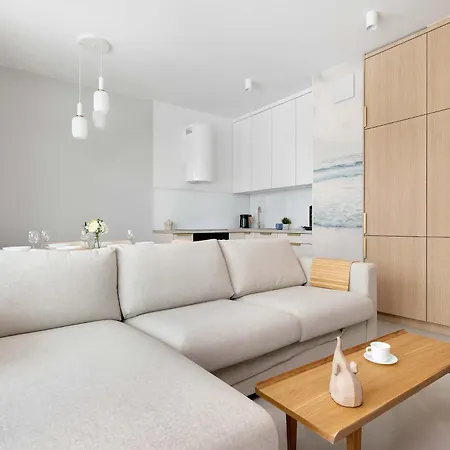 Apartman Modern Near The Sea With Parking & Air Conditioning By Renters *
