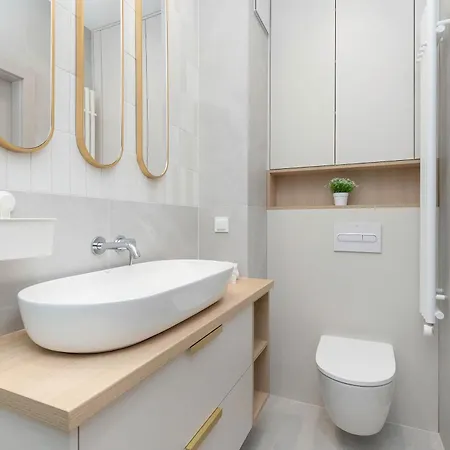 Modern Near The Sea With Parking & Air Conditioning By Renters * Danzig